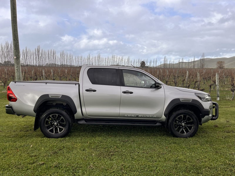 2021 Toyota Hilux SR5 CRUISER 2.8DT 6AT 2WD DCW... image 3