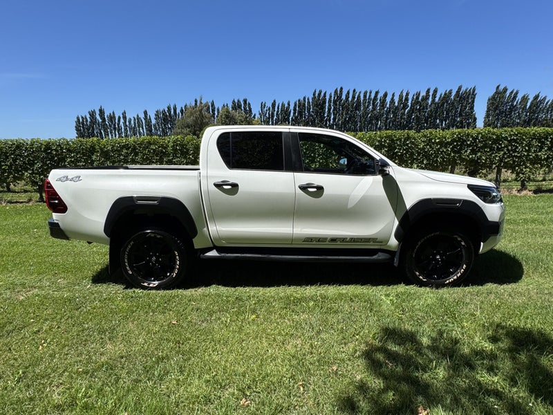 2021 Toyota Hilux SR5 CRUISER 2.8DT 6AT 4WD DCW... image 3
