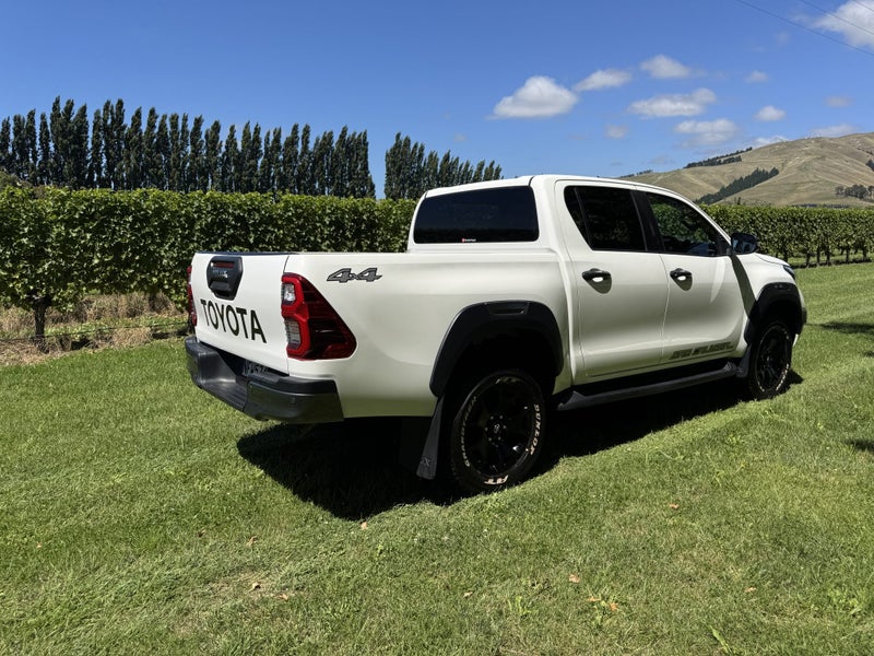 2021 Toyota Hilux SR5 CRUISER 2.8DT 6AT 4WD DCW... image 4