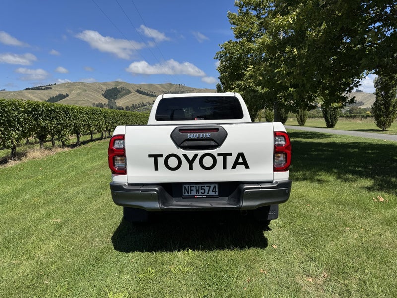 2021 Toyota Hilux SR5 CRUISER 2.8DT 6AT 4WD DCW... image 5