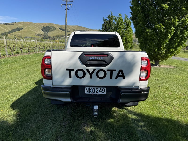 2021 Toyota Hilux SR5 CRUISER 2.8DT 6AT 4WD DCW... image 4