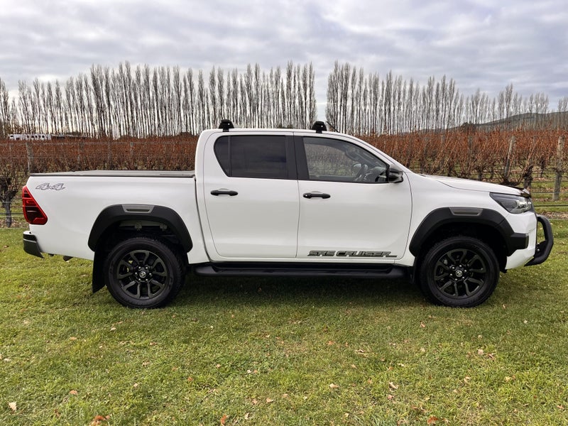 2021 Toyota Hilux SR5 CRUISER 2.8DT 6AT 4WD DCW... image 3