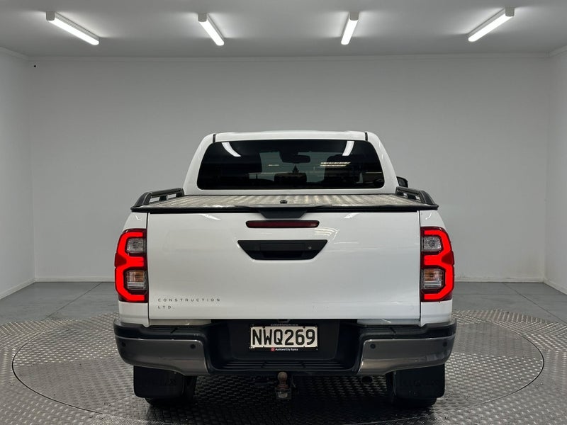 2021 Toyota Hilux SR5 CRUISER 2.8DT image 4