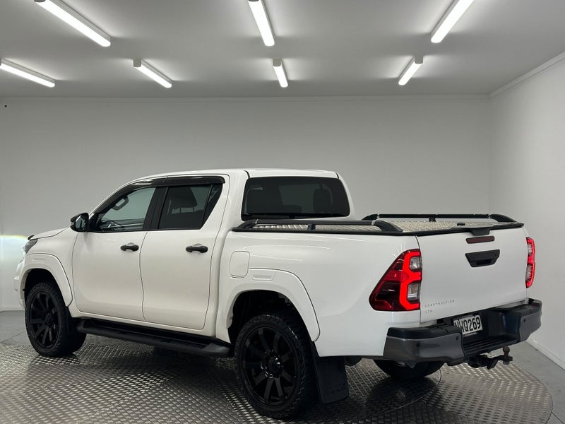 2021 Toyota Hilux SR5 CRUISER 2.8DT image 5