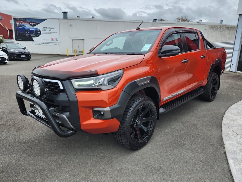 2021 Toyota Hilux SR5 CRUISER 2.8DT Automatic 2... image 3