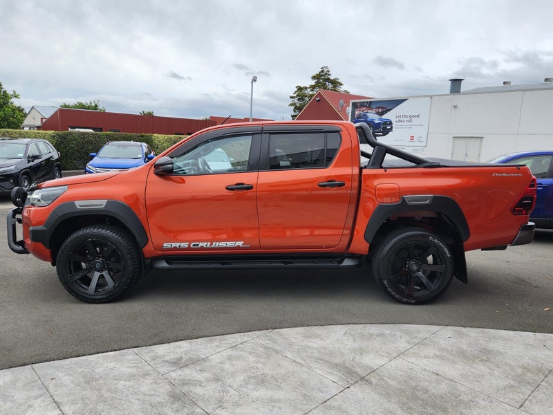 2021 Toyota Hilux SR5 CRUISER 2.8DT Automatic 2... image 5