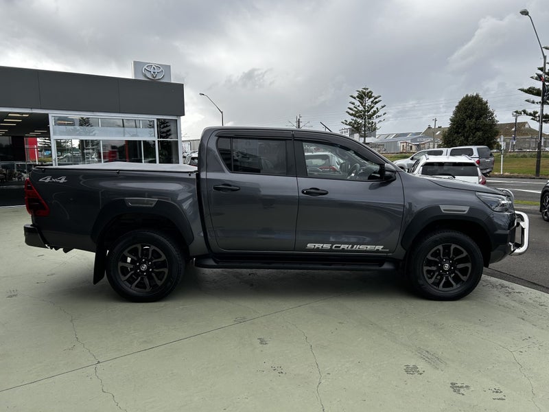 2021 Toyota Hilux SR5 CRUISER 2.8DT Automatic 4... image 5