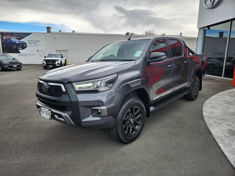 2021 Toyota Hilux SR5 CRUISER 2.8DT Automatic 4... image 3