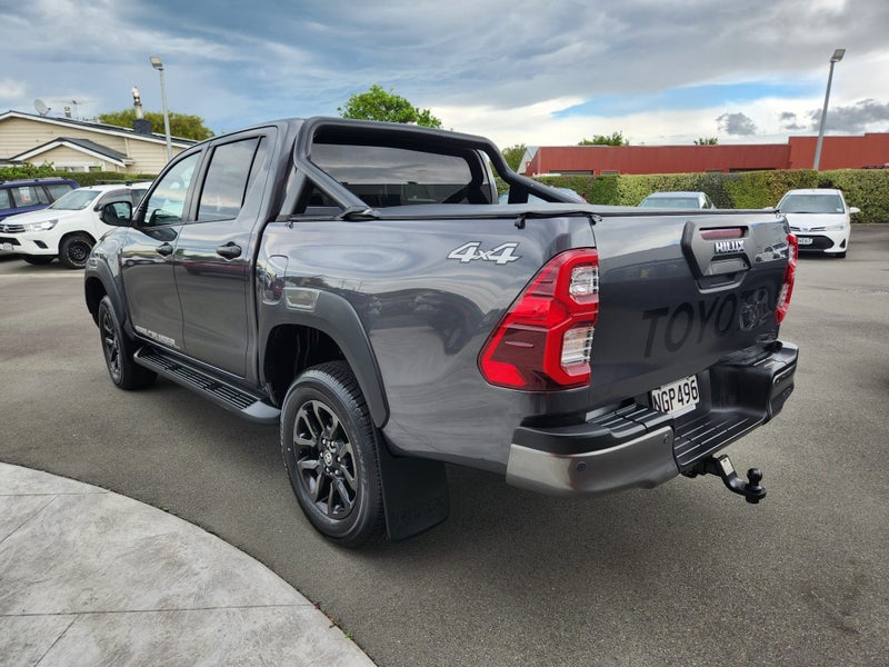 2021 Toyota Hilux SR5 CRUISER 2.8DT Automatic 4... image 5