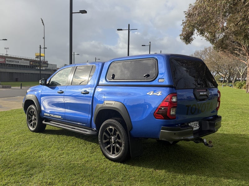 2021 Toyota Hilux SR5 CRUISER 2.8DT Automatic 4... image 5