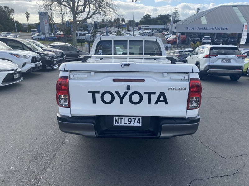 2021 Toyota Hilux WorkMate 2.7P 6AT image 3