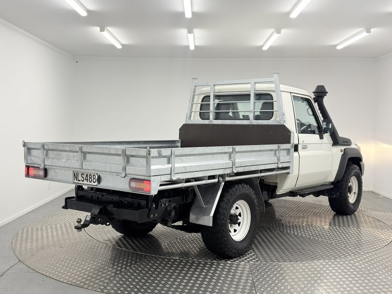 2021 Toyota Land Cruiser 70 LT 4.5DT 5MT 4WD image 3