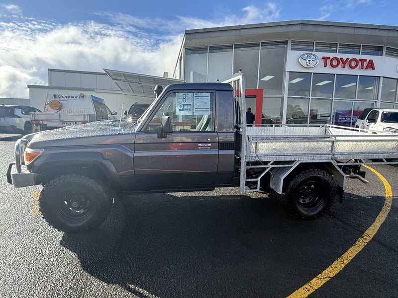 2021 Toyota Land Cruiser 70 LT 4.5DT 5MT 4WD SC... image 2