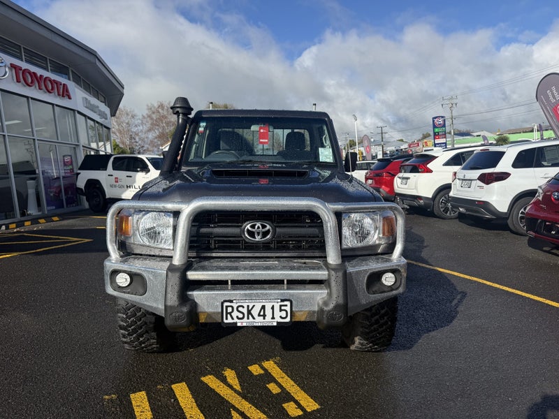 2021 Toyota Land Cruiser 70 LT 4.5DT 5MT 4WD SC... image 3