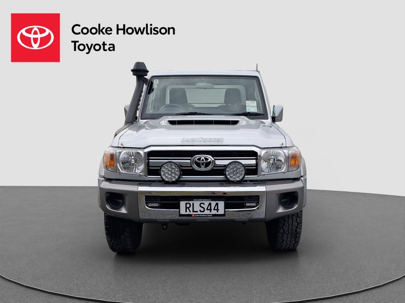 2021 Toyota Land Cruiser 70 LX V8 image 2