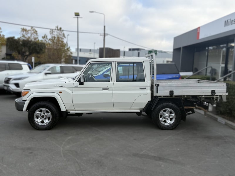 2021 Toyota Land Cruiser 70 LX V8 4WD MANUAL image 4
