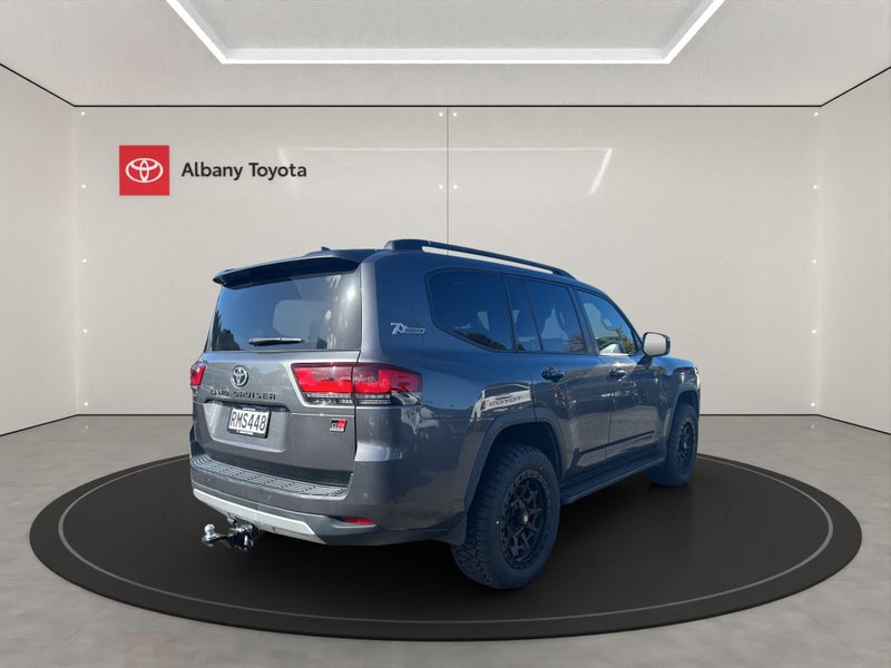2021 Toyota Land Cruiser Landcruiser GR image 3