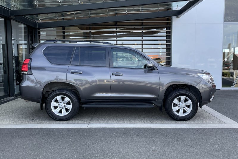 2021 Toyota Land Cruiser Prado GX 2.8 Turbo Die... image 5