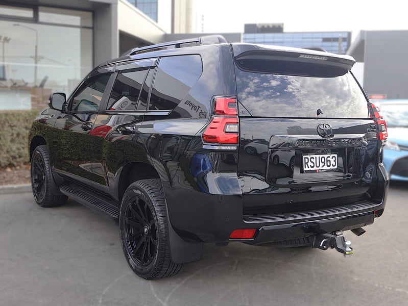 2021 Toyota Land Cruiser Prado VX Limited 2.8D... image 5