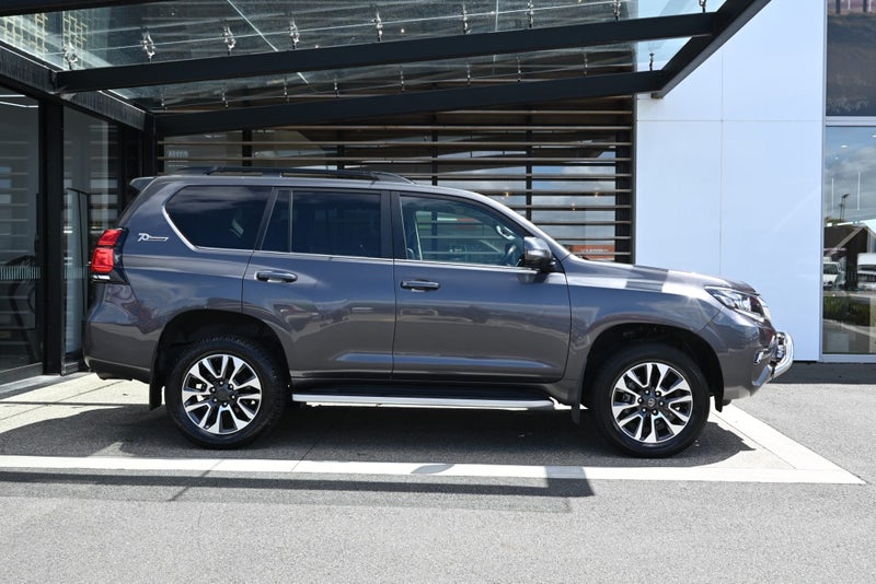 2021 Toyota Land Cruiser VX 2.8 Turbo Diesel 4W... image 5
