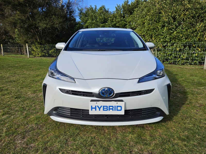 2021 Toyota Prius 1.8 Hybrid S 5 Dr Hatch image 3