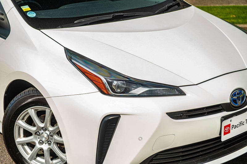 2021 Toyota Prius 1.8 Hybrid S 5 Dr Hatch CVT 2WD image 2