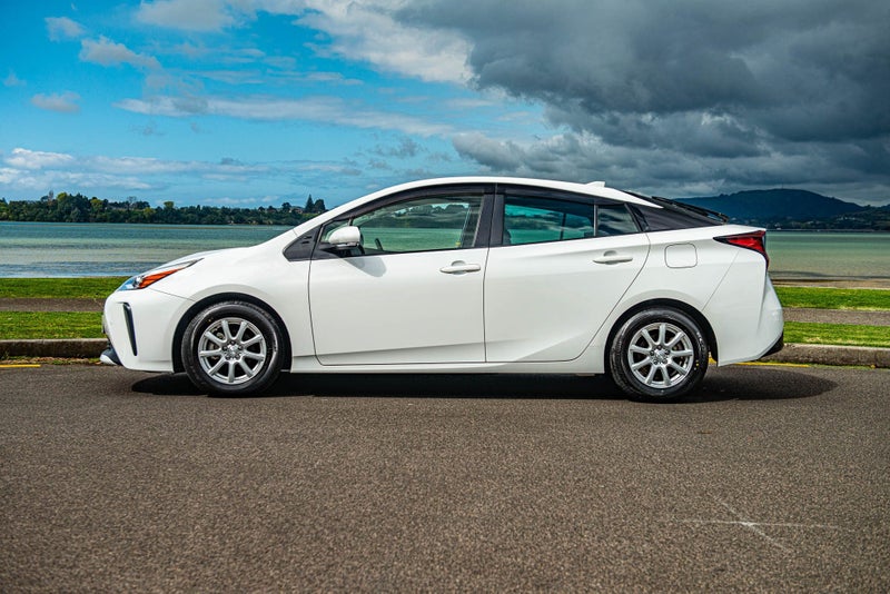 2021 Toyota Prius 1.8 Hybrid S 5 Dr Hatch CVT 2WD image 5