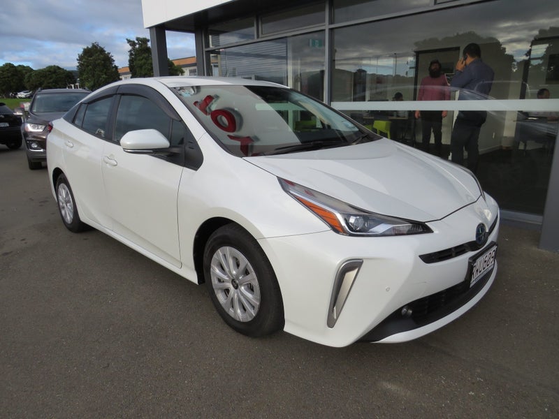 2021 Toyota Prius 1.8 Hybrid S image 2