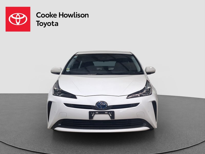 2021 Toyota Prius 1.8L Hybrid image 2