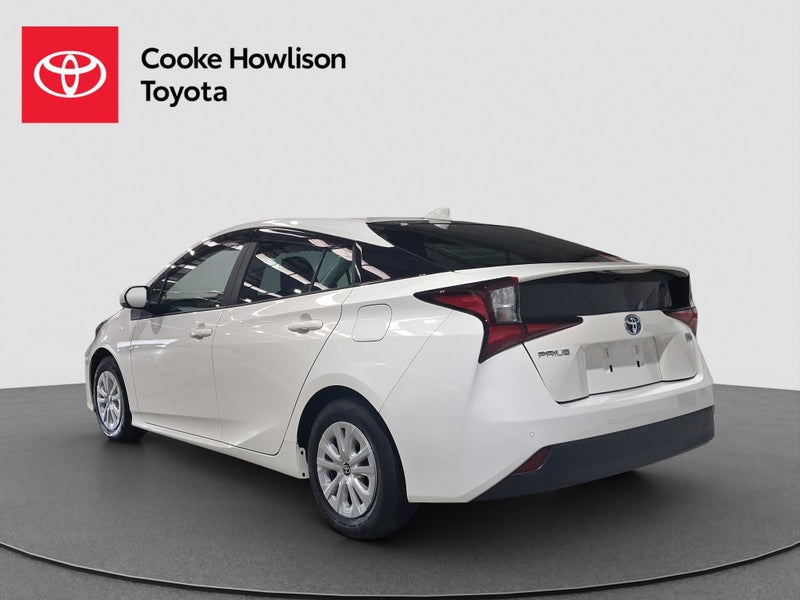 2021 Toyota Prius 1.8L Hybrid image 5