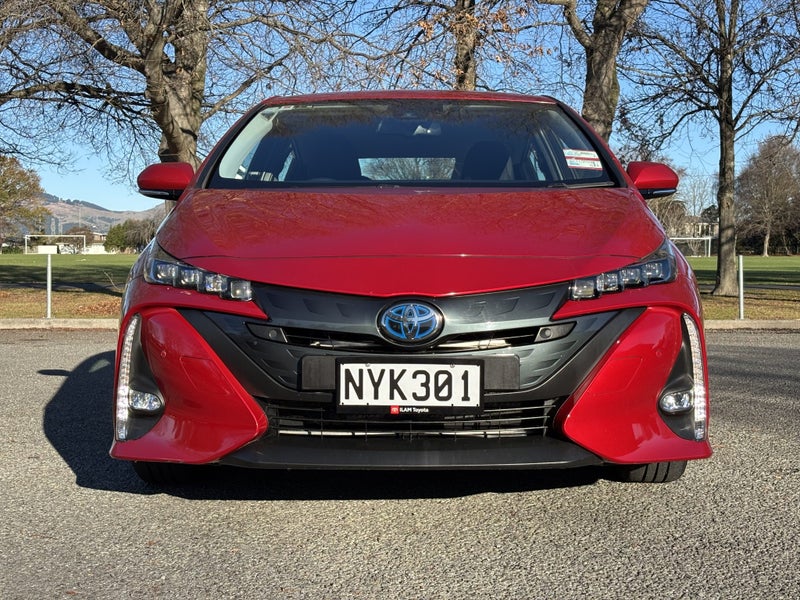 2021 Toyota Prius Prime 1.8P PHV ECVT FWD image 2