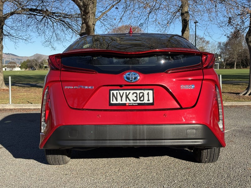 2021 Toyota Prius Prime 1.8P PHV ECVT FWD image 4