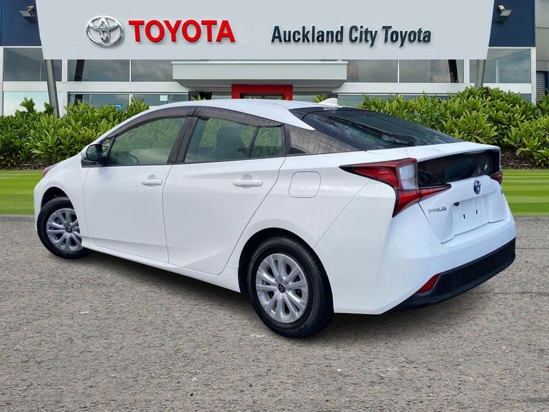 2021 Toyota Prius S 1.8 Ltr Hybrid image 3