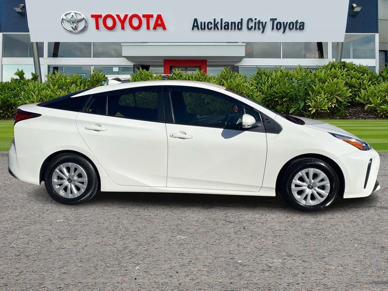 2021 Toyota Prius S 1.8 Ltr Hybrid image 5
