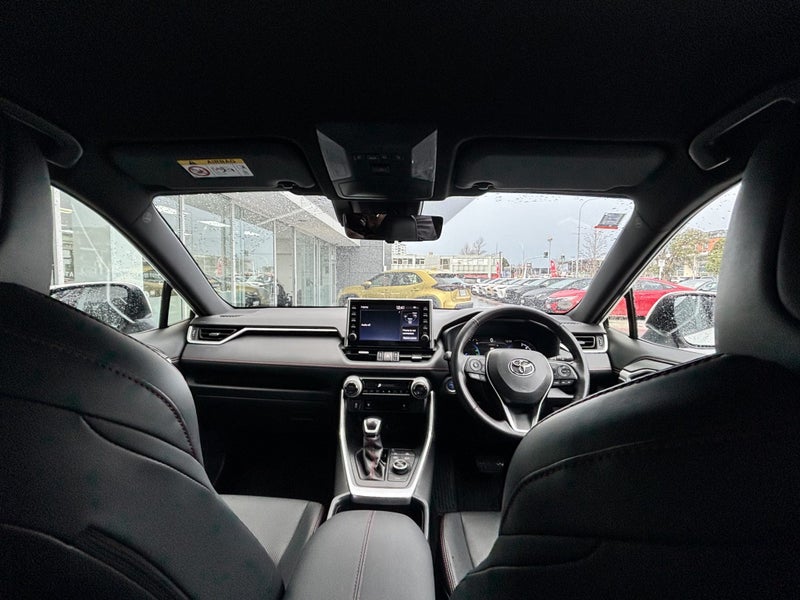 2021 Toyota RAV4 2.5 PLUG IN HYBRID image 2