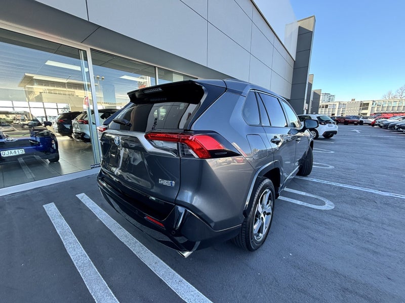 2021 Toyota RAV4 2.5 PLUG IN HYBRID LUXURY SUV image 3