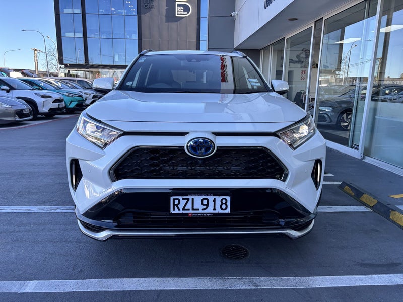 2021 Toyota RAV4 2.5 PLUG IN HYBRID LUXURY SUV image 4