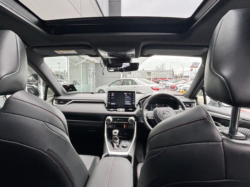 2021 Toyota RAV4 2.5 PLUG IN HYBRID LUXURY SUV image 2