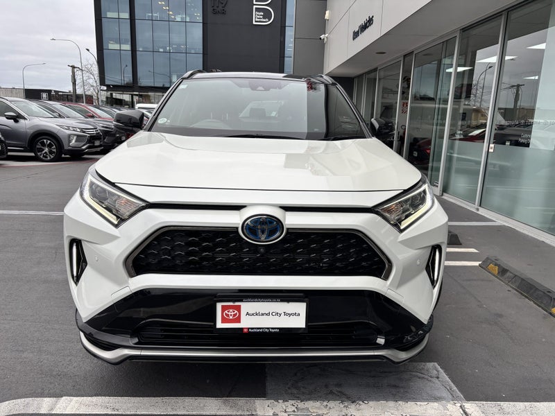 2021 Toyota RAV4 2.5 PLUG IN HYBRID LUXURY SUV image 4