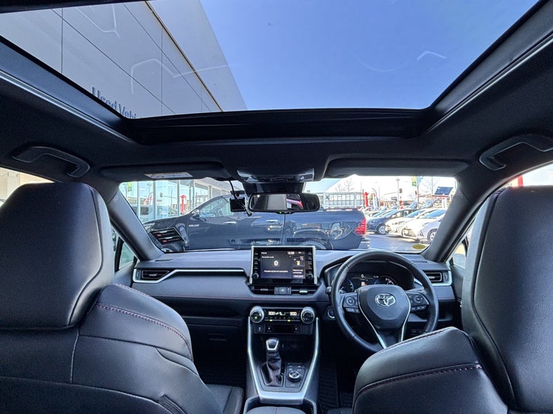 2021 Toyota RAV4 2.5 PLUG IN HYBRID LUXURY SUV image 2