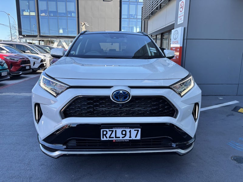 2021 Toyota RAV4 2.5 PLUG IN HYBRID LUXURY SUV image 4