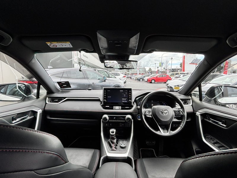 2021 Toyota RAV4 2.5 PLUG IN HYBRID TOP SPEC image 2