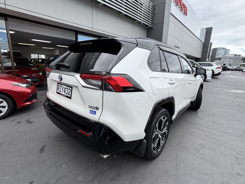 2021 Toyota RAV4 2.5 PLUG IN HYBRID TOP SPEC image 3