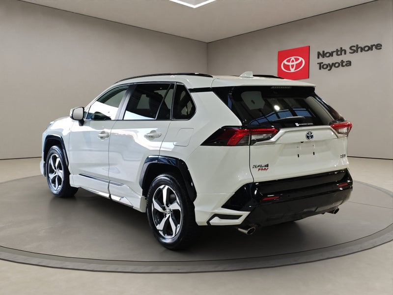 2021 Toyota RAV4 2.5L G Z PHEV 4WD SUV image 5