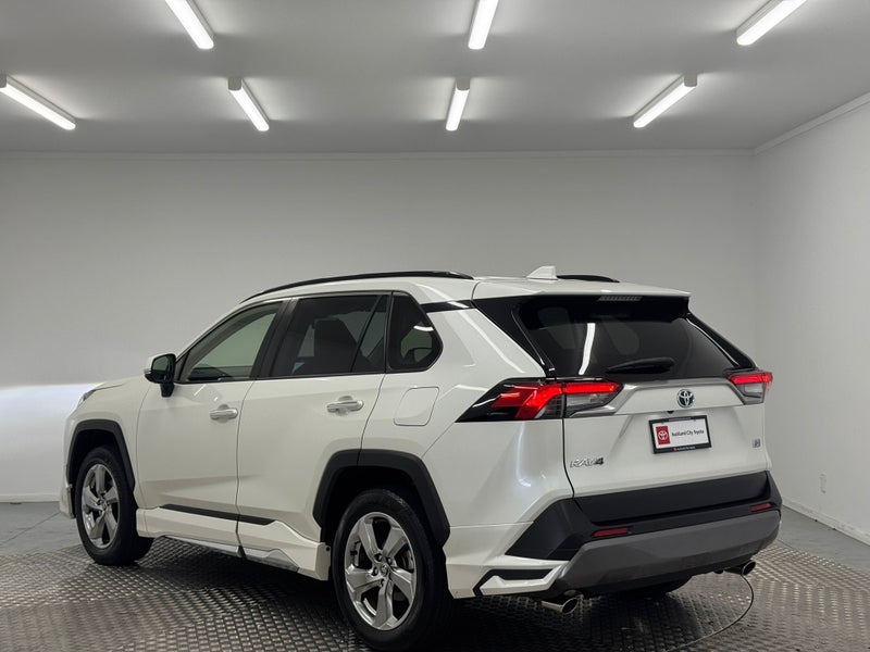 2021 Toyota RAV4 2.5P Hybrid AWD image 5
