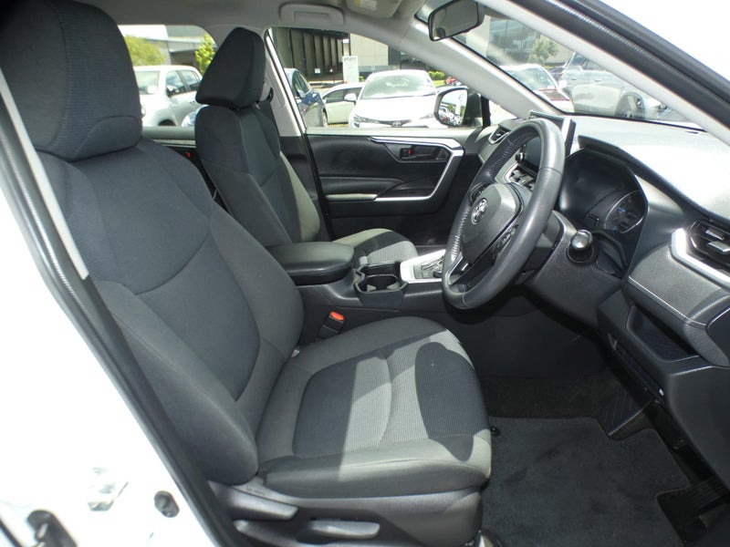 2021 Toyota RAV4 GX Hybrid image 3