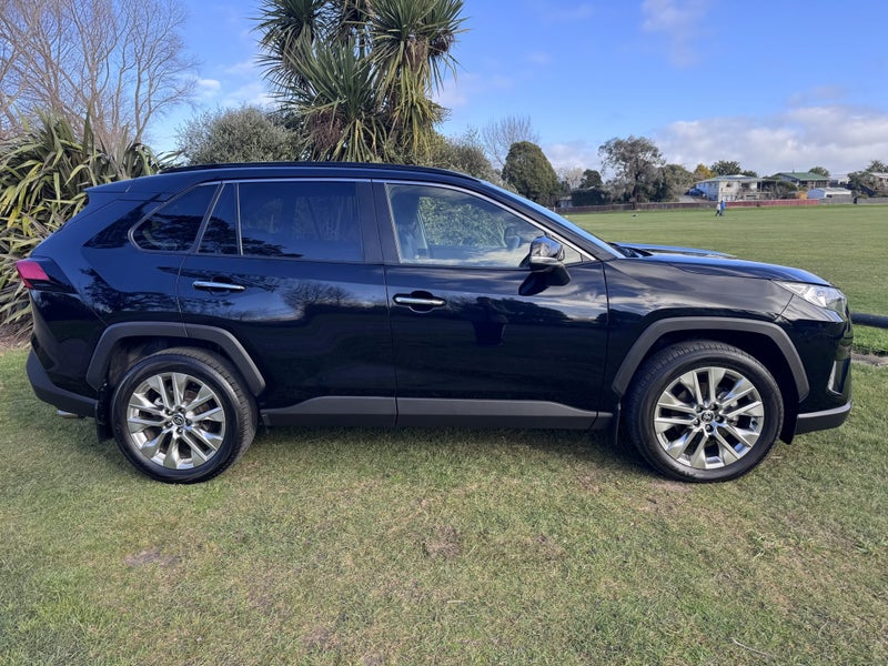 2021 Toyota RAV4 Limited 2.0P CVT Automatic FWD... image 5