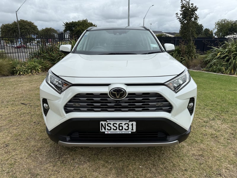 2021 Toyota RAV4 Limited 2.0P FWD Automatic SUV image 2