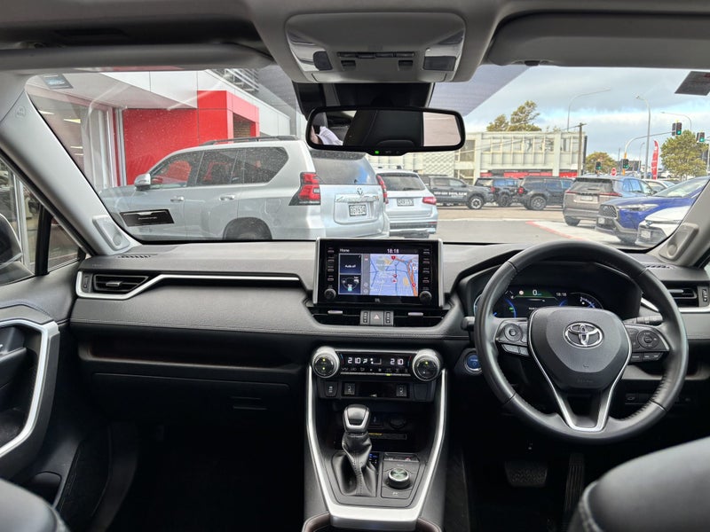 2021 Toyota RAV4 Limited 2.5 HYBRID LUXURY SUV image 2