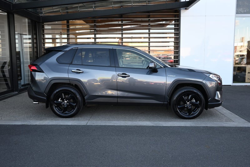 2021 Toyota RAV4 Limited 2.5 Petrol Hybrid AWD SUV image 5